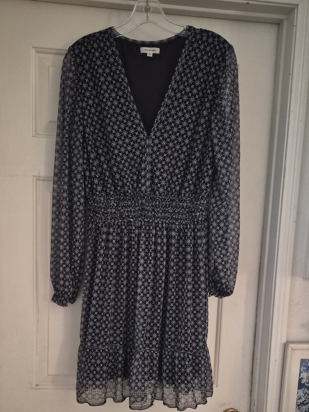Max Studio Navy Patterned V-Neck Smocked Waist Midi Dress